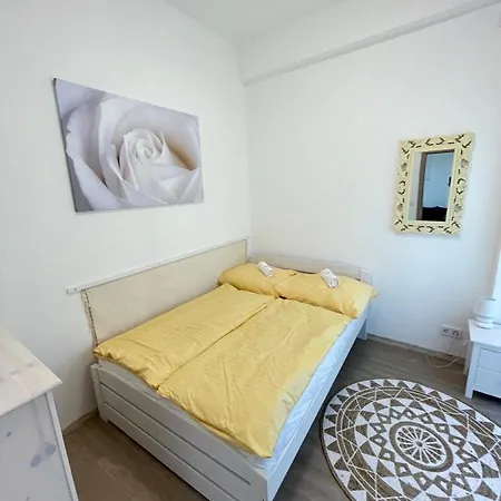 Gyoengybagoly Apartman Balatonberény Exterior photo