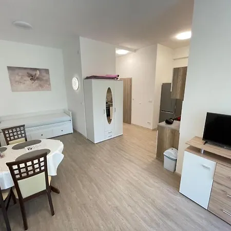 Gyoengybagoly Apartman Balatonberény Exterior photo