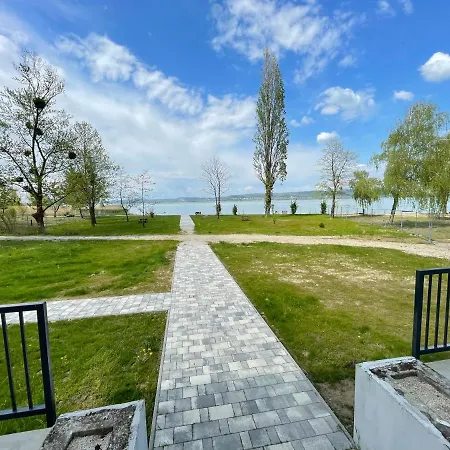 Gyoengybagoly Apartman Balatonberény Exterior photo